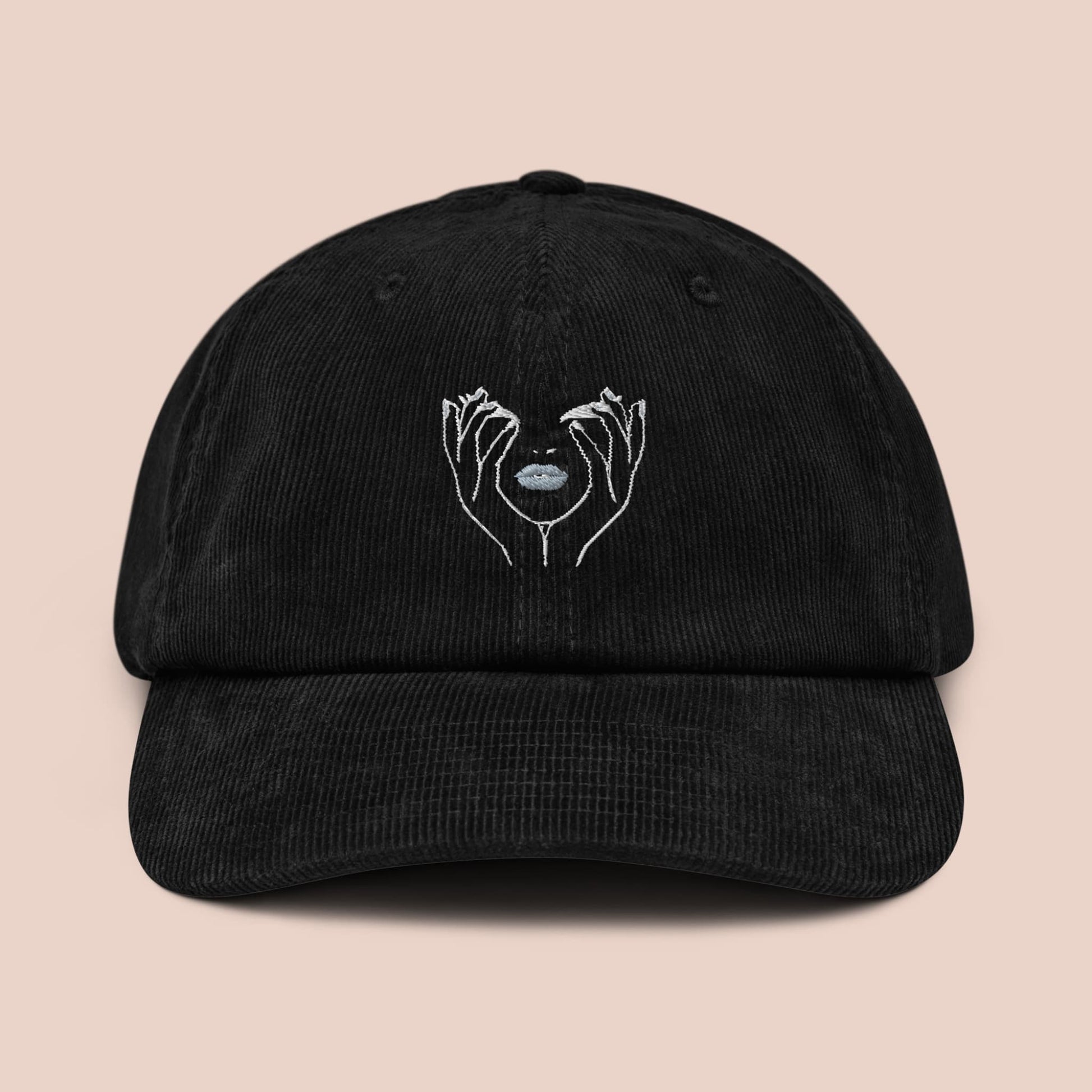 Casquette noire en velours côtelé avec illustration brodée de mains et bouche - Artic60
