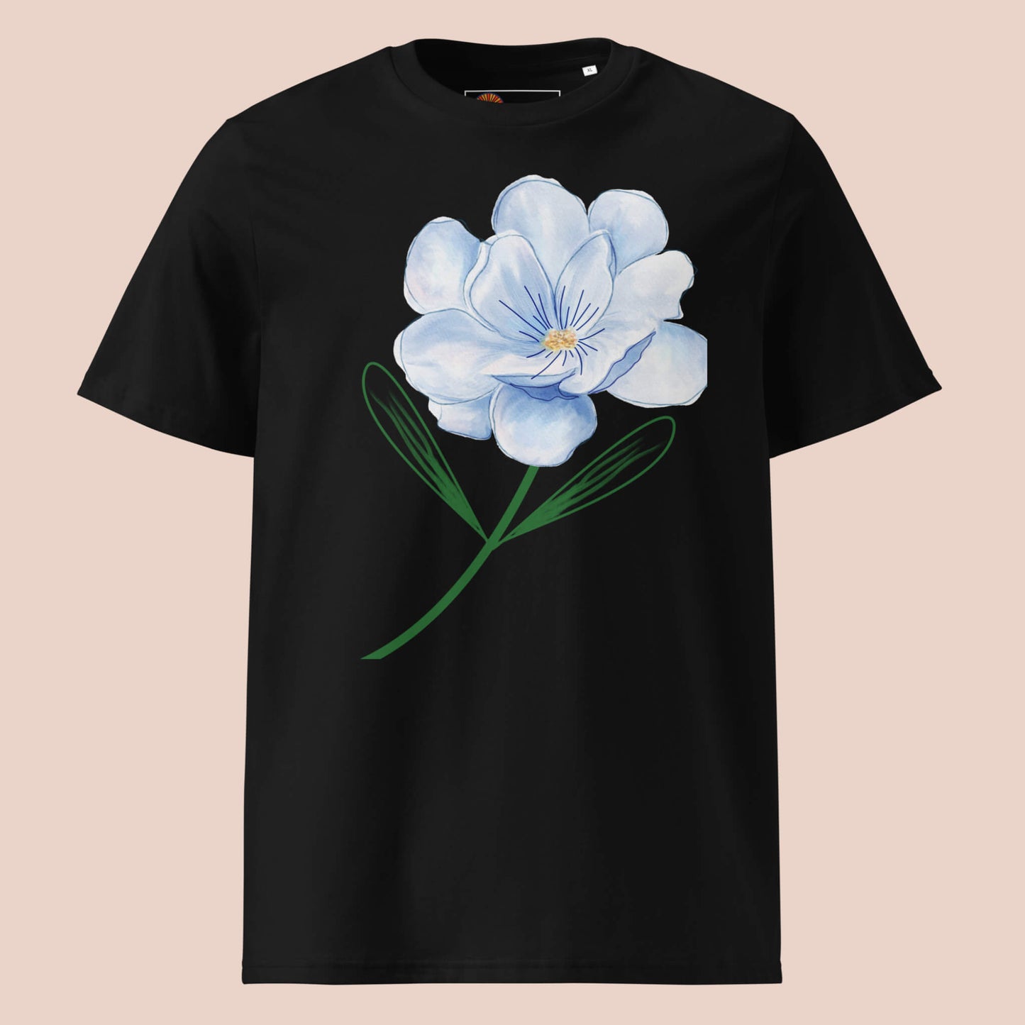 T-shirt noir en coton bio avec une grande fleur bleue en aquarelle imprimée sur le devant – Artic60